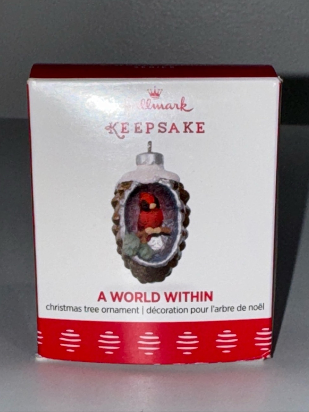 2017 HALLMARK KEEPSAKE MINIATURE ORNAMENT # 3 A WORLD WITHIN ~CARDINAL~